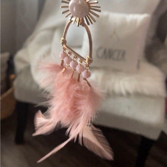 Pink Feather Detailed Bohemian Gold Plated Necklace - Picture 4 of 6